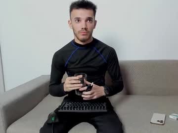 Dominicvalente Chaturbate stream image from October 19, 2025
