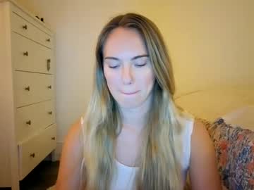Ivyyy1995 Chaturbate stream image from October 19, 2025