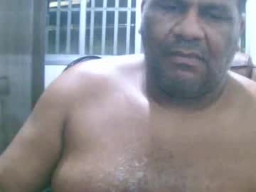 Ulmo_Br Chaturbate stream image from October 19, 2025