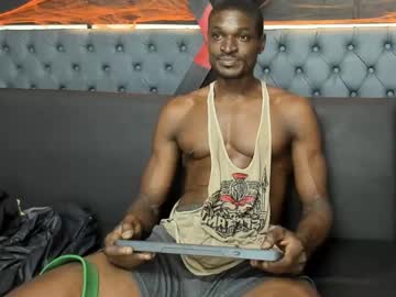 Terranze_Z Chaturbate stream image from October 19, 2025