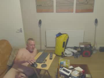 Jon2410 Chaturbate stream image from October 20, 2025
