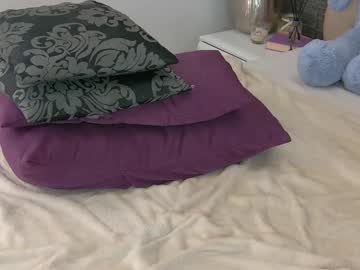 Candy_Babee Chaturbate stream image from October 20, 2025