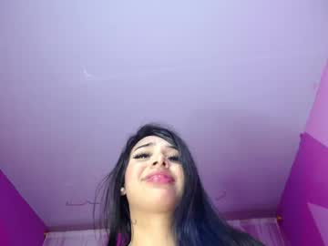 Holly_Bms Chaturbate stream image from October 20, 2025