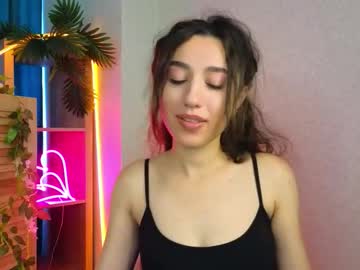 Donnalloyd Chaturbate stream image from October 20, 2025