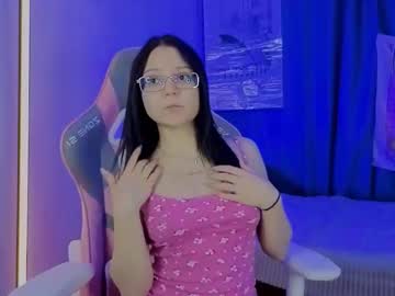 Emmablazee Chaturbate stream image from October 20, 2025