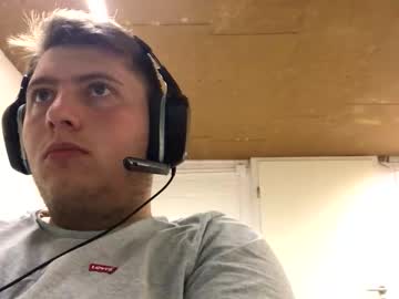 Outflayd Chaturbate stream image from October 20, 2025