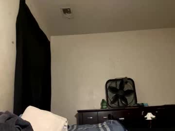 Yungblackberry Chaturbate stream image from October 20, 2025