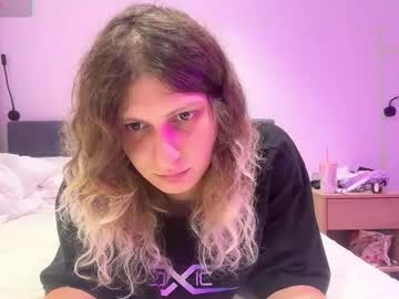 Alicepinkhead Chaturbate stream image from October 20, 2025