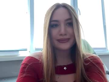 Shielapikes Chaturbate stream image from October 20, 2025
