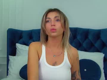 Emelylawrences Chaturbate stream image from October 20, 2025