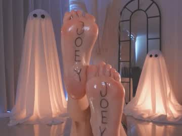 Amyarmstrong Chaturbate stream image from October 20, 2025