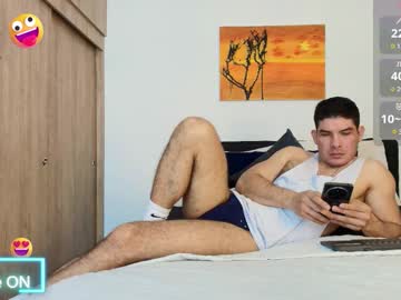 Andrewstelee Chaturbate stream image from October 20, 2025