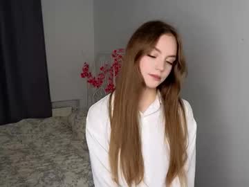 Shark_Babyy Chaturbate stream image from October 20, 2025