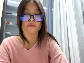 Michalkandoll Chaturbate stream image from October 20, 2025
