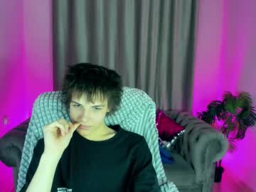 Whiterabbit342 Chaturbate stream image from October 20, 2025