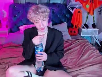 Trevorbenson Chaturbate stream image from October 20, 2025
