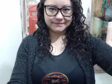 Curly_Greeneyed Chaturbate stream image from October 20, 2025