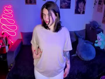 Kira_Kick Chaturbate stream image from October 20, 2025