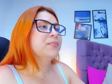 Queengrett Chaturbate stream image from October 20, 2025