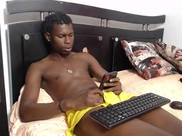 Alejandropoma Chaturbate stream image from October 20, 2025