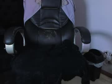 Isaac_Cryston Chaturbate stream image from October 20, 2025