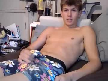 Izzame2 Chaturbate stream image from October 20, 2025