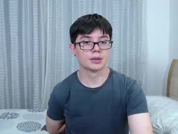 Kevinhunts Chaturbate stream image from October 20, 2025