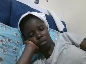 Pretty_Petite_Ebony Chaturbate stream image from October 20, 2025