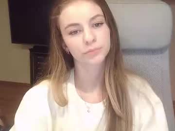 Ariacreazy Chaturbate stream image from October 20, 2025