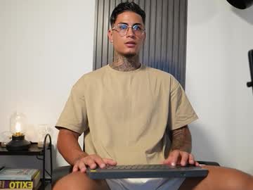 Axel_Villa Chaturbate stream image from October 20, 2025