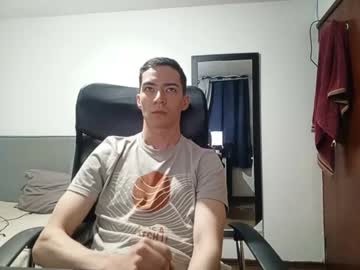 Dan_Hottest Chaturbate stream image from October 20, 2025