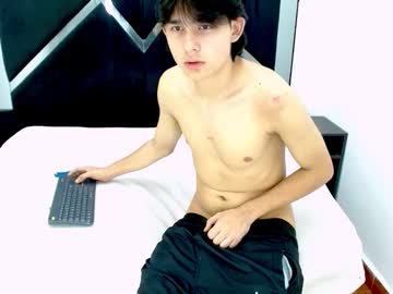 Tom_0002 Chaturbate stream image from October 20, 2025