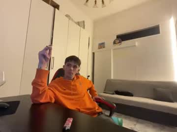 Damebastille93 Chaturbate stream image from October 20, 2025