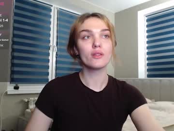 Emiliarhodes Chaturbate stream image from October 21, 2025