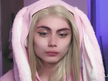 Lyodass Chaturbate stream image from October 21, 2025