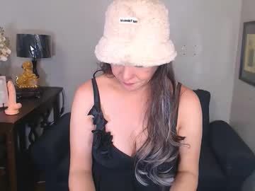 Hazelannenatividad3 Chaturbate stream image from October 21, 2025