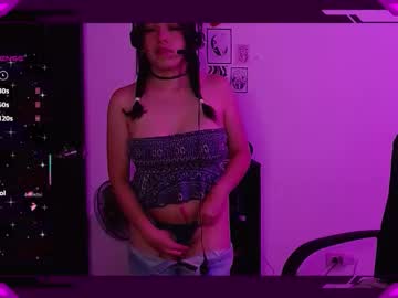Bellamoteluna Chaturbate stream image from October 21, 2025