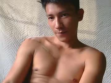 Joshmoren18 Chaturbate stream image from October 21, 2025
