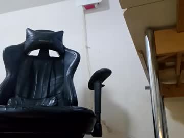 Lumezeanuvrl Chaturbate stream image from October 21, 2025