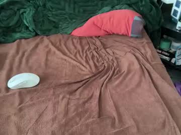 Trustmelove Chaturbate stream image from October 21, 2025