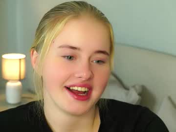 Angelesryther Chaturbate stream image from October 21, 2025