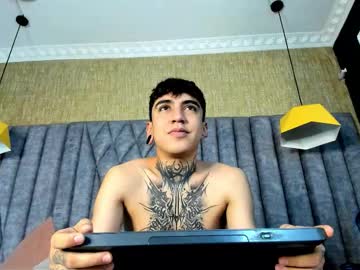 Santiabader Chaturbate stream image from October 21, 2025