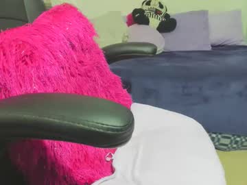 Shantall_8 Chaturbate stream image from October 21, 2025