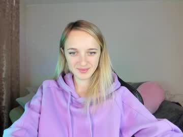 Rousereed Chaturbate stream image from October 21, 2025
