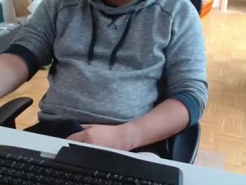 Asullan Chaturbate stream image from October 21, 2025