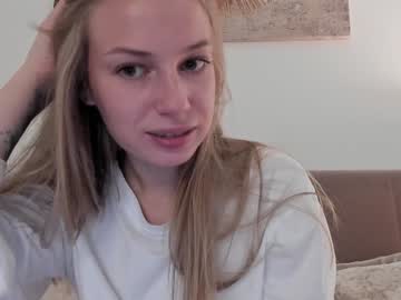 Magic_Couple13 Chaturbate stream image from October 21, 2025