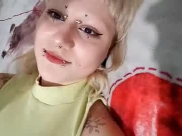 Wandabeese Chaturbate stream image from October 21, 2025