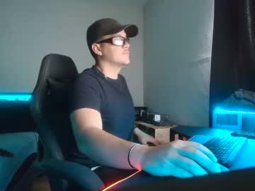 Franzua2_0 Chaturbate stream image from October 21, 2025