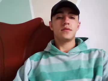 Chechomlj05 Chaturbate stream image from October 21, 2025