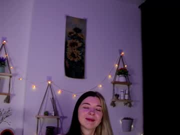 Emmie_Everly Chaturbate stream image from October 21, 2025
